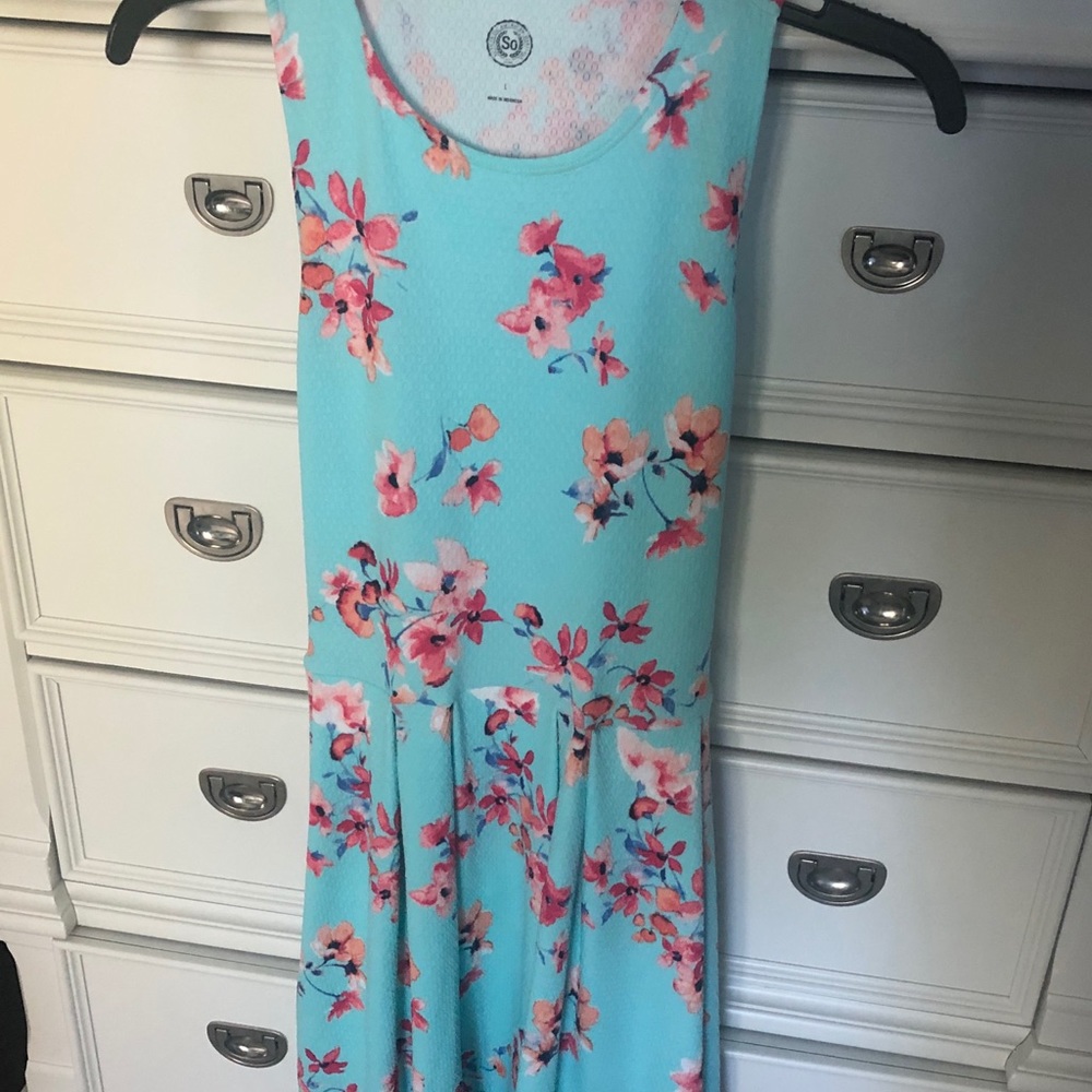 Sleeveless open back dress WITH POCKETS